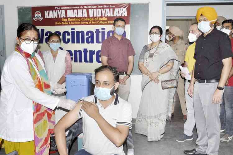 KMV inaugurates covid vaccination centre in collaboration with civil administration