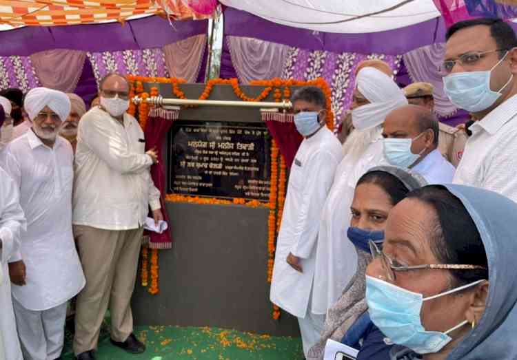 MP Manish Tewari lays foundation stone for construction of bridge over Dhada Kalan Choe