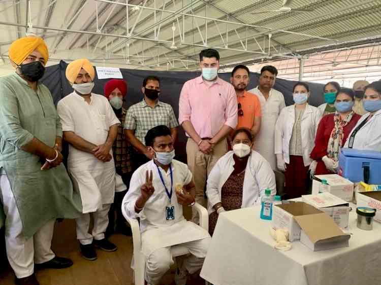 No shortage of vaccine now, maximum people should get themselves vaccinated: Sukhwinder Singh Bindra
