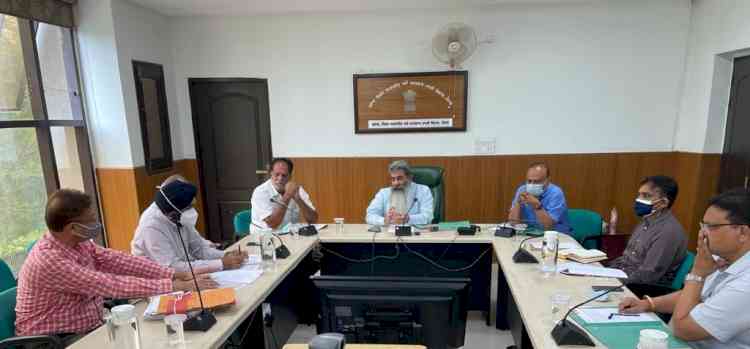 Ashu reviews Ludhiana's developmental projects