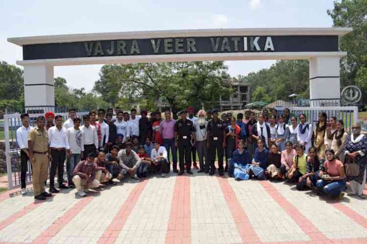 Vajra Corps conducts motivational tour for students of Bhogpur (Punjab)