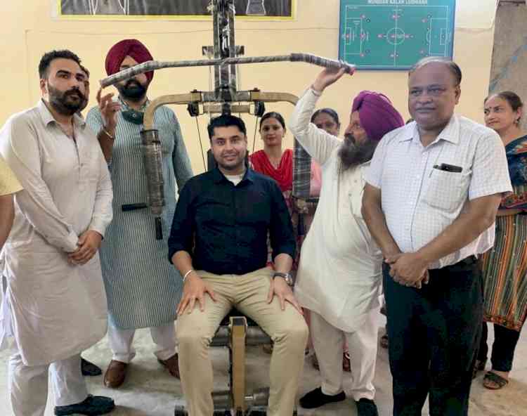 Sukhwinder Singh Bindra inaugurates open gym at Govt Sr Sec School in Mundian Kalan