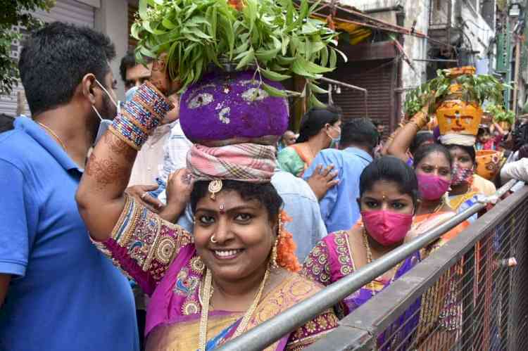 Bonalu celebrated with gaiety in old Hyderabad