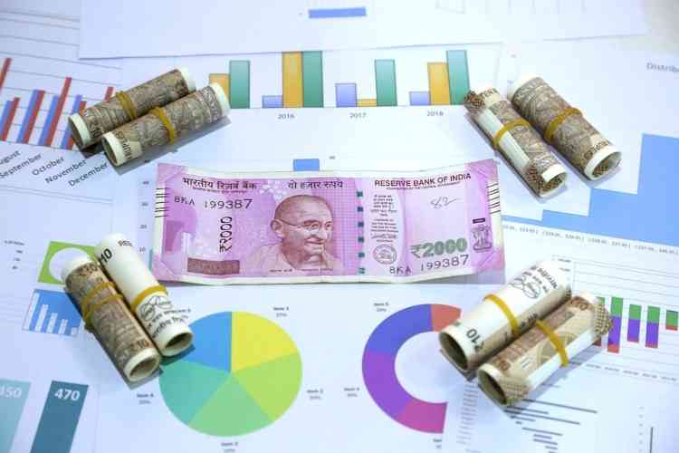 RBI cautions against offers of buying or selling old notes