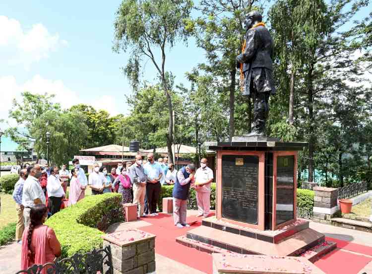 Tributes paid to Dr. YS Parmar on birth anniversary