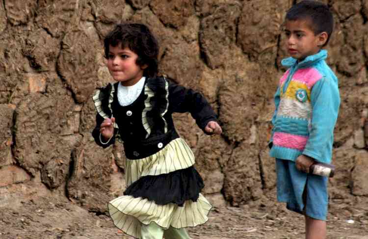 US wants Pak to keep borders open for Afghan refugees