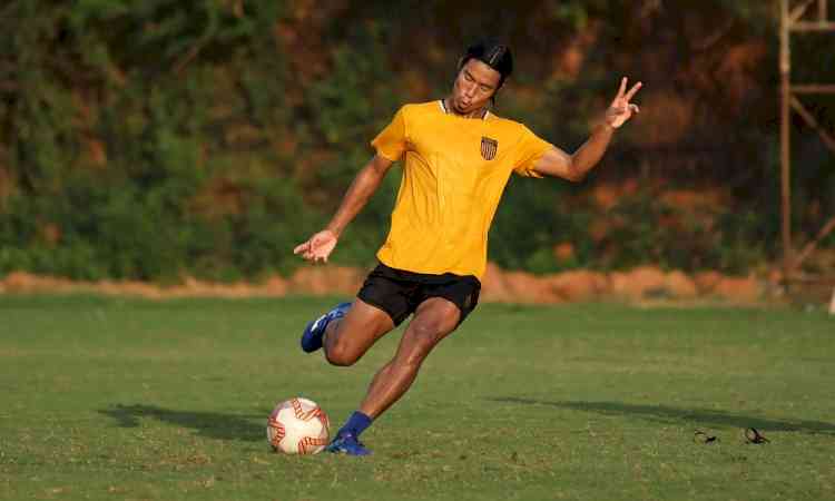 Chinglensana Konsham renews for four-years with Hyderabad FC