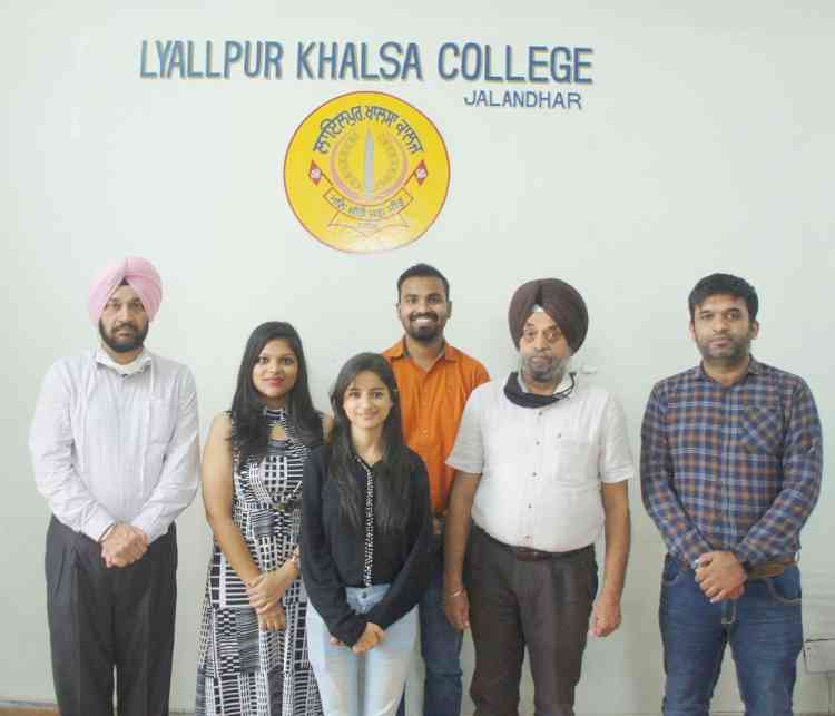 Lyallpur Khalsa College students win university merit positions in BA (JMC)