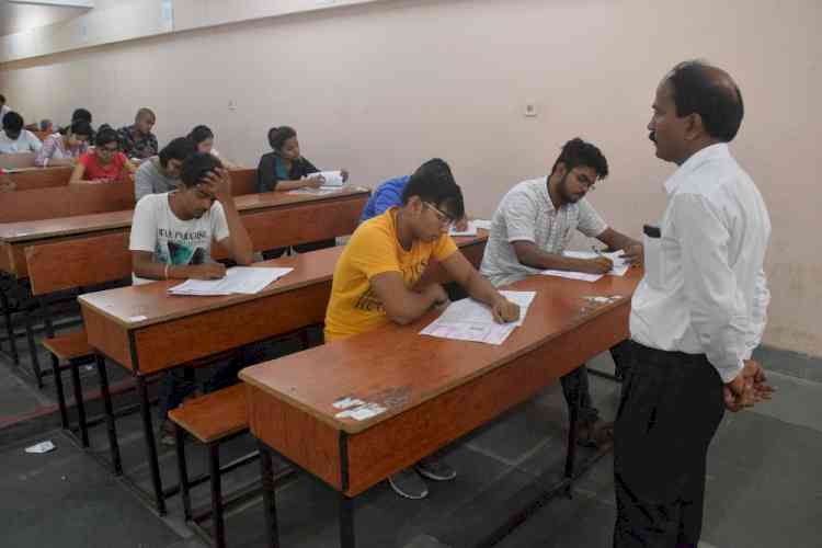 Last chance for students to register for JEE Mains on Wednesday