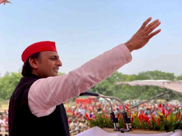 UP farmers will not vote for BJP: Akhilesh