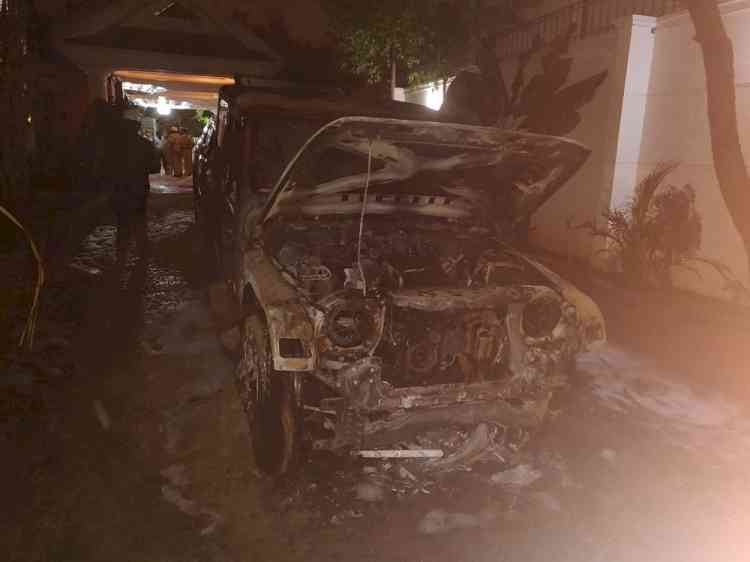 Miscreants torch 2 luxury vehicles of BJP MLA in B'luru