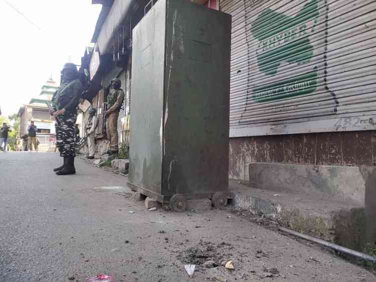 CRPF man, civilian injured in grenade attack in J&K's Sopore