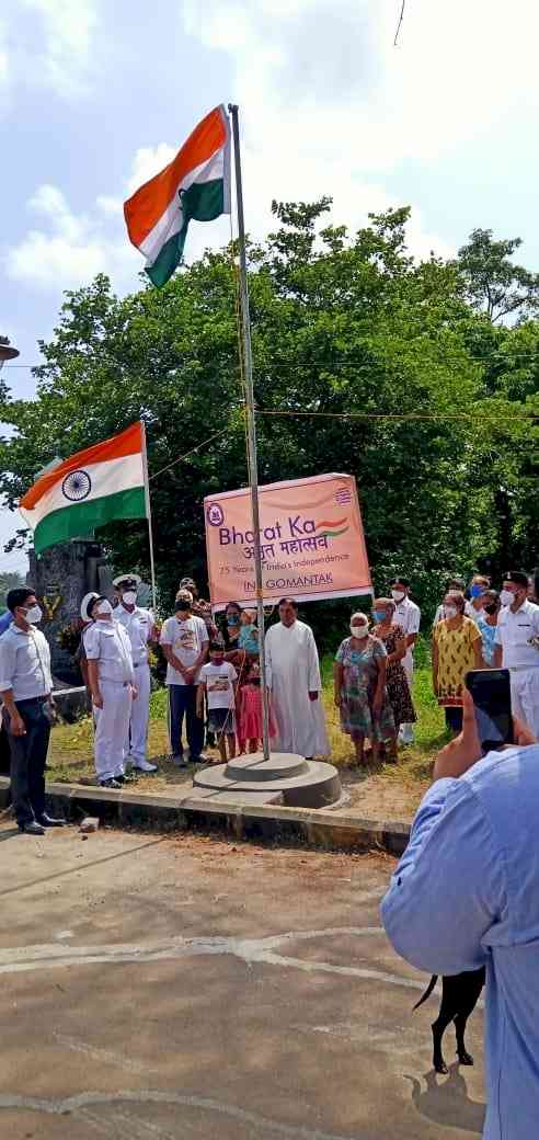 Goa's islanders back down, take part in naval flag hoisting event