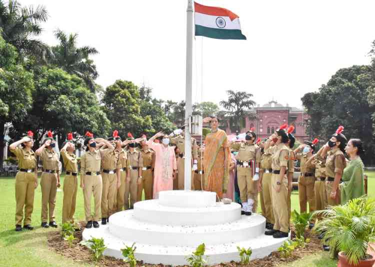 KMV marks celebration of Independence Day with flag hoisting ceremony