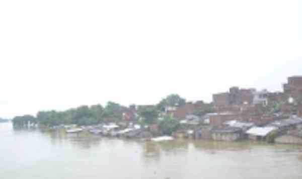 Ganga continues to be flooded in Bihar, Brahmaputra becoming concern