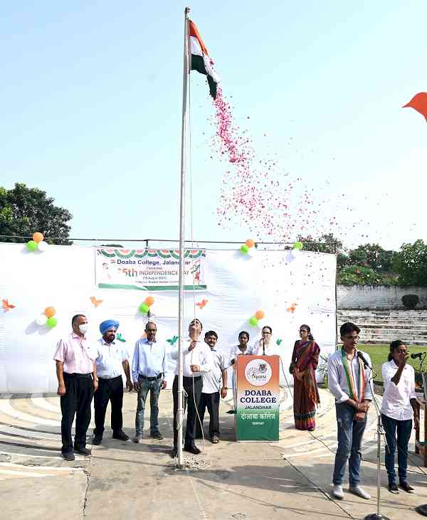 Doaba College celebrates Independence Day