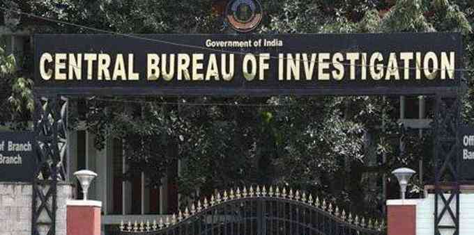 CBI nabs two Central Railway officials for graft