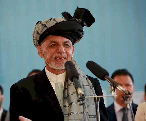 Ashraf Ghani in Oman to escape to the US
