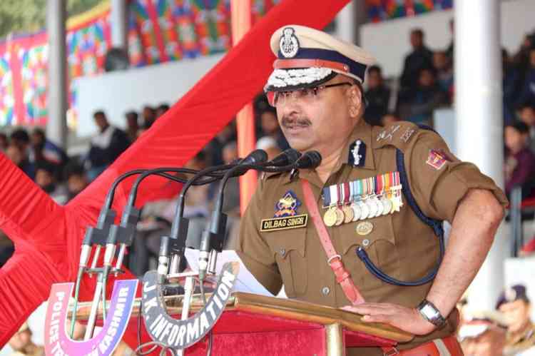 J&K DGP orders action against officer for using force on media persons