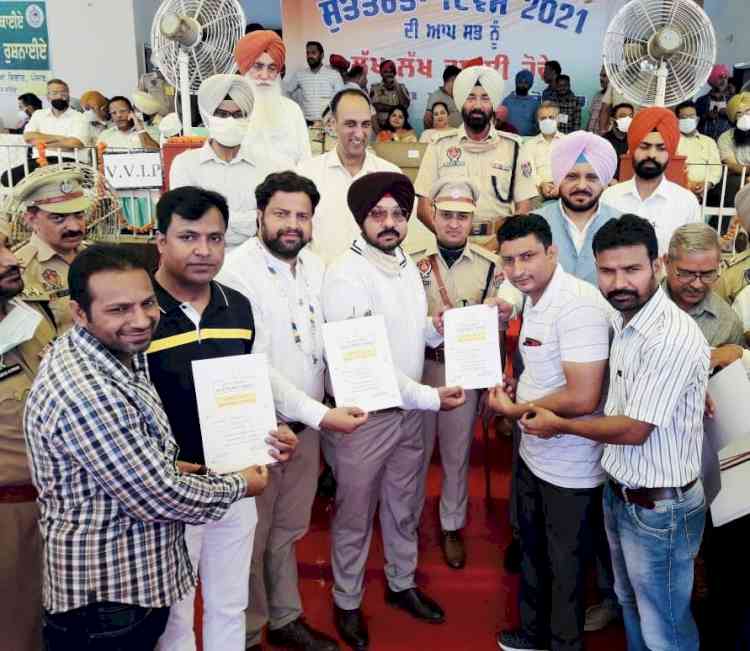 Mayank Foundation honoured by District Administration Ferozepur for outstanding social work on I-Day