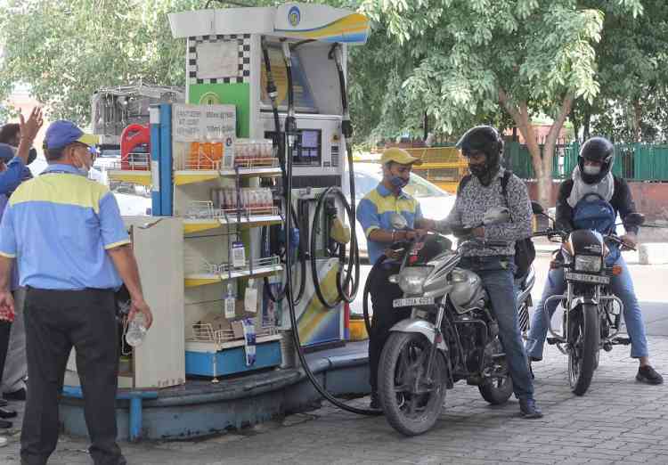 Diesel prices fall further, petrol holds steady