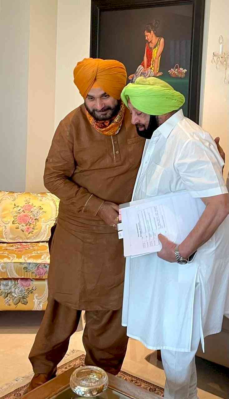 Punjab CM meets Sidhu, sets up panel for coordination ahead of polls