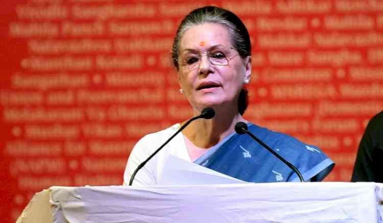 Sonia chairs meeting with 18 opposition parties; AAP, SP, BSP missing