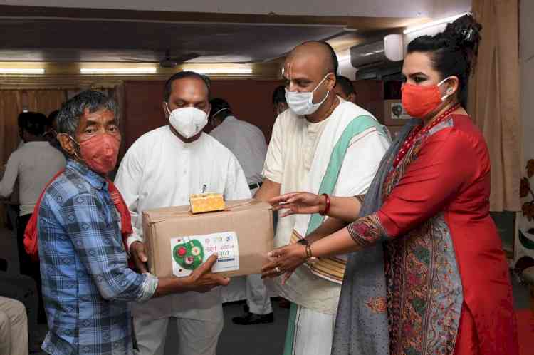 Akshaya Patra and Sahyog collaborate to distribute essential grocery kits in Delhi