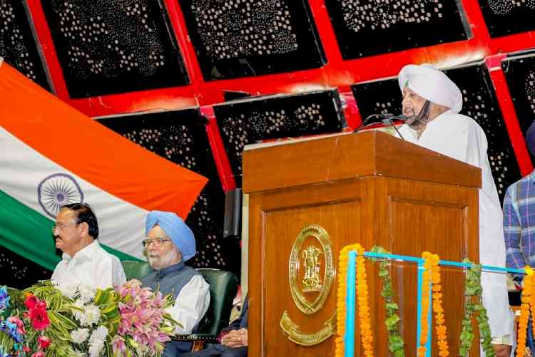 Punjab to invite Naidu, Manmohan for special Assembly session