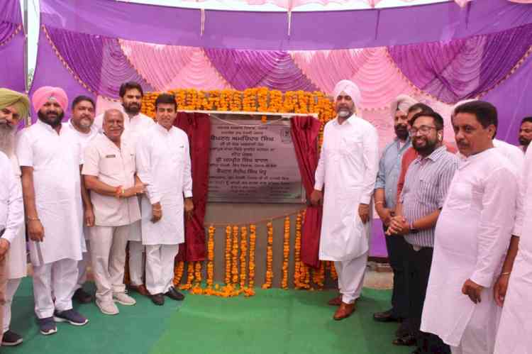 Manpreet Badal lays foundation stones of two developmental projects worth Rs 2.35 crore in Mullanpur Dakha