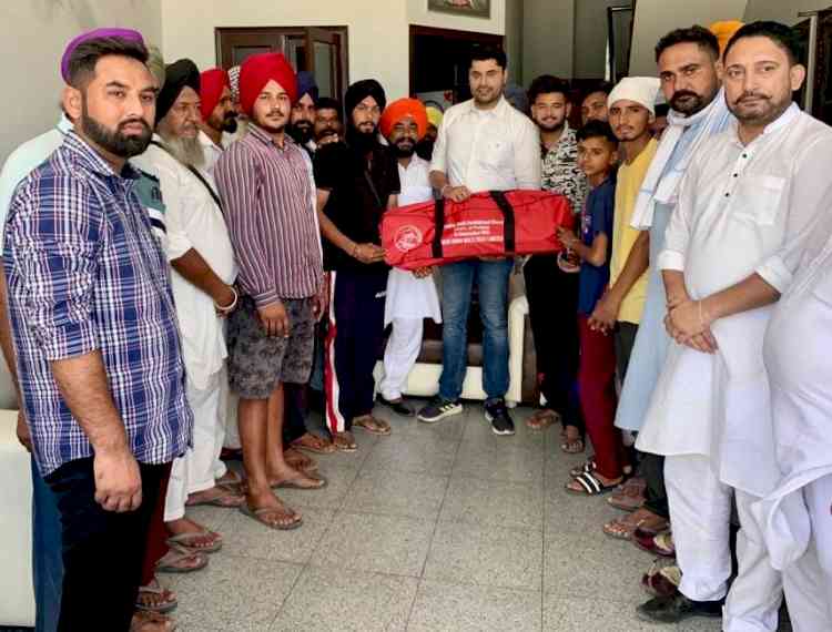 PYDB Chairman distributes sports kits among youths of 16 villages in Sahnewal 