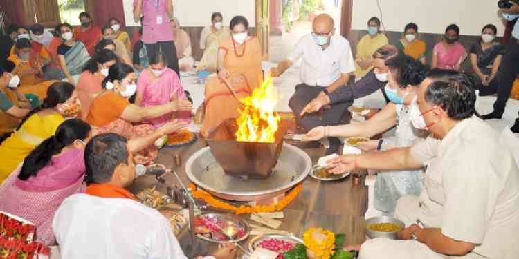 KMV commences new academic session 2021-22 with pious havan