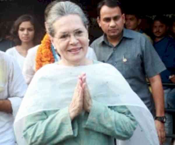 Sonia Gandhi's popularity declining in poll-bound states