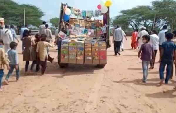 First of its kind mobile library on camel starts in Rajasthan