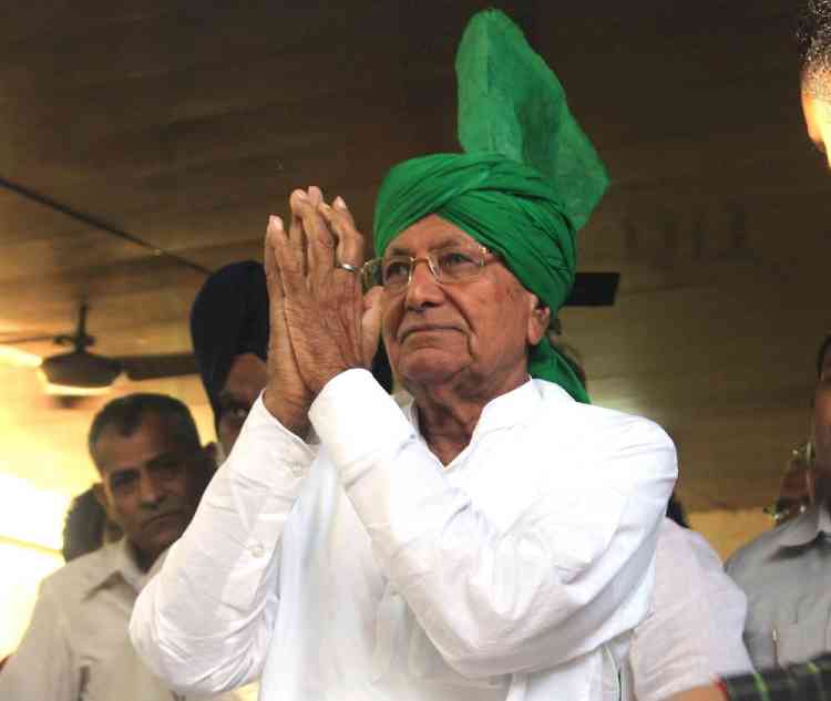 Ex-Haryana CM Chautala finally clears Class 10 English paper