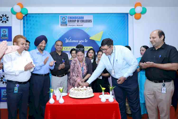 Colourful cultural event held at CGC Jhanjeri on Teachers’ Day