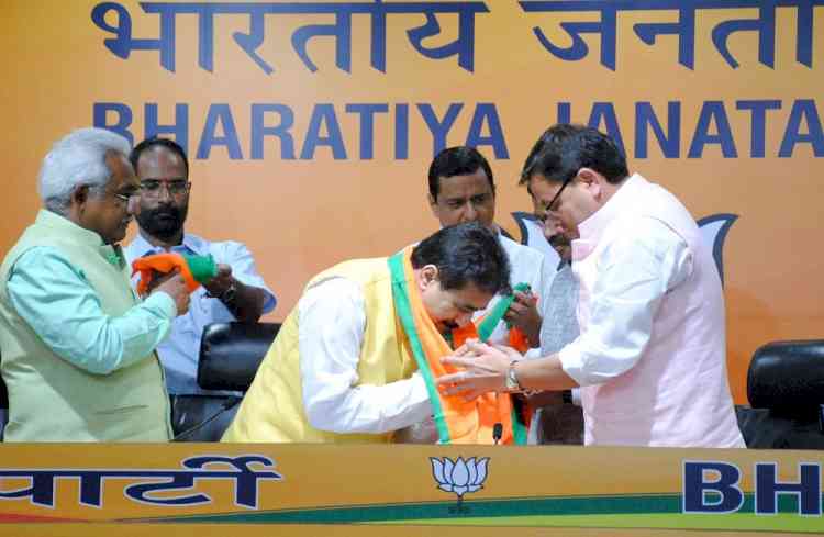 Uttarakhand Congress MLA Rajkumar joins BJP