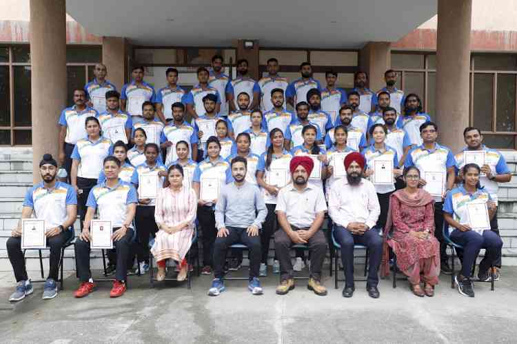 Doaba College organizes Certificate course in Badminton