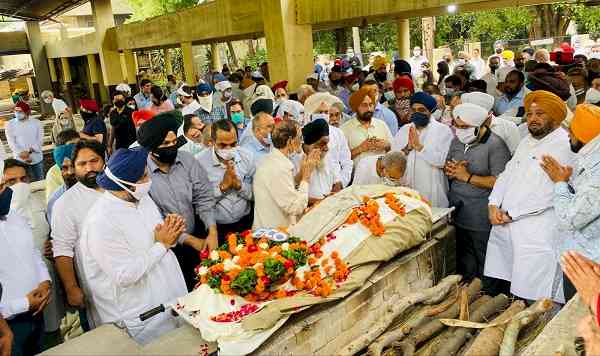 Cremation of Harmohinder Singh Pahwa of Nova Cycles performed