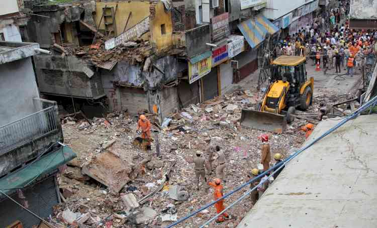 Owner held in Delhi building collapse case