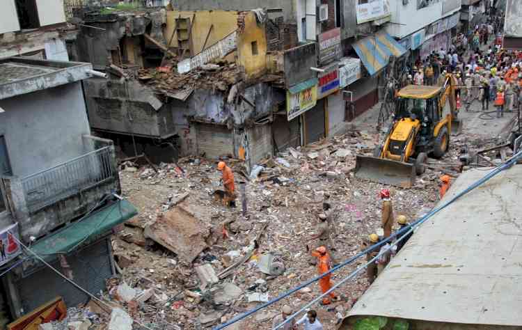 Delhi Building Collapse: AAP accuses BJP-controlled MCD of negligence