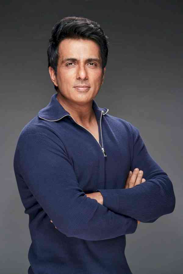 IT department 'surveys' actor Sonu Sood's Mumbai premises