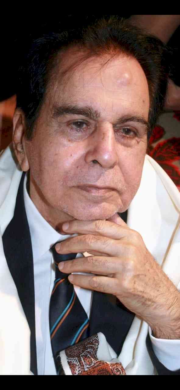 Dilip Kumar's Twitter account to shut down, fans disappointed
