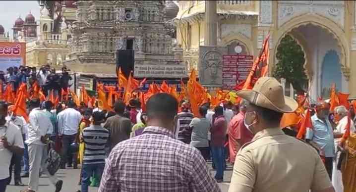 Hindu outfit gives deadline to K'taka CM for action on temple demolition