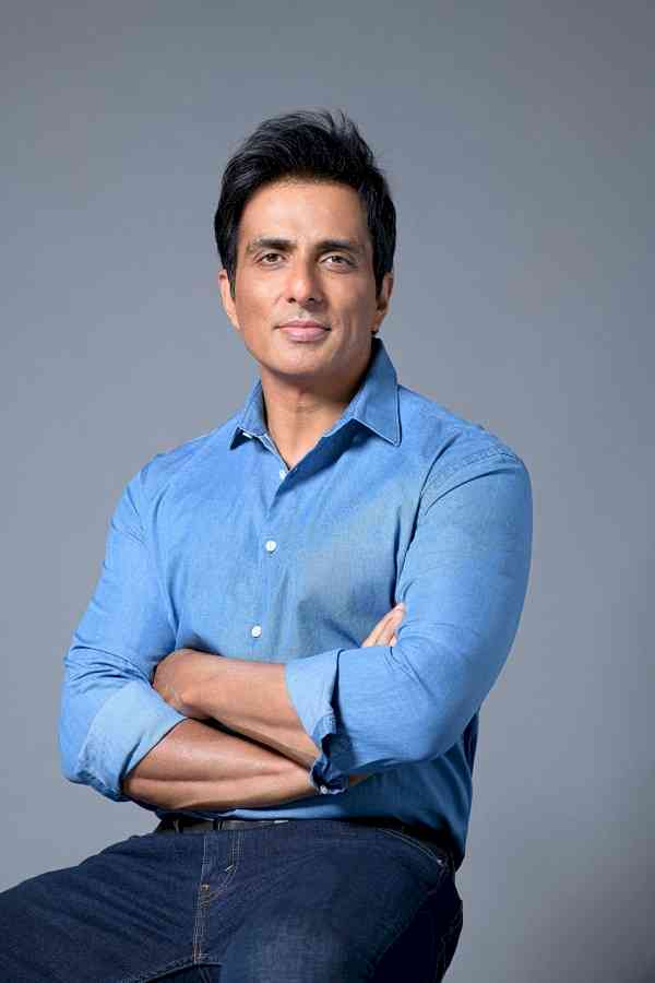 I-T sleuths 'search' Sonu Sood's home for second day