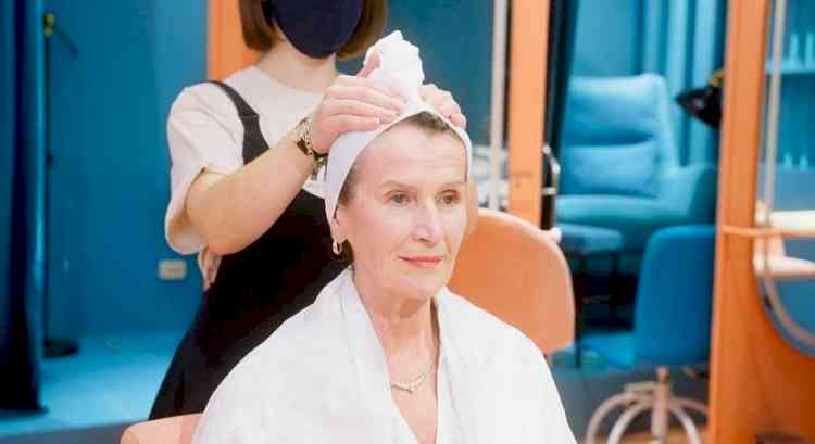 Benefits of salon services at home during festive season