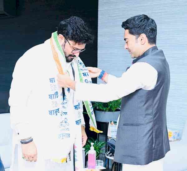 Former Union Minister Babul Supriyo joins Trinamool Congress