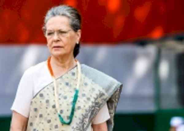 Punjab MLAs authorise Sonia to select new CLP leader