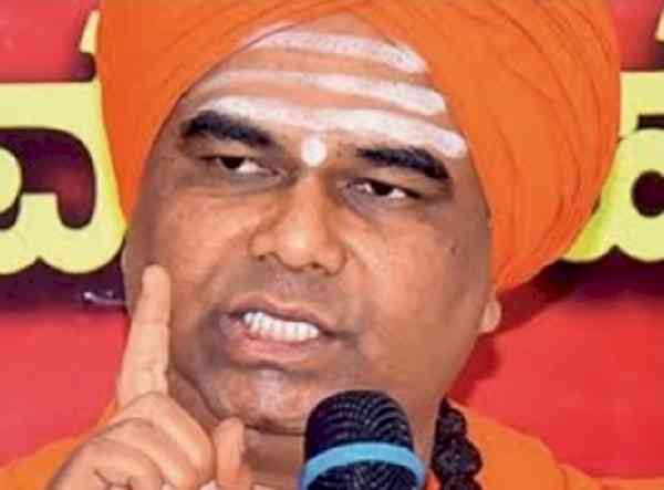 Lingayat seer dares K'taka CM to remove non-Hindu religious centre