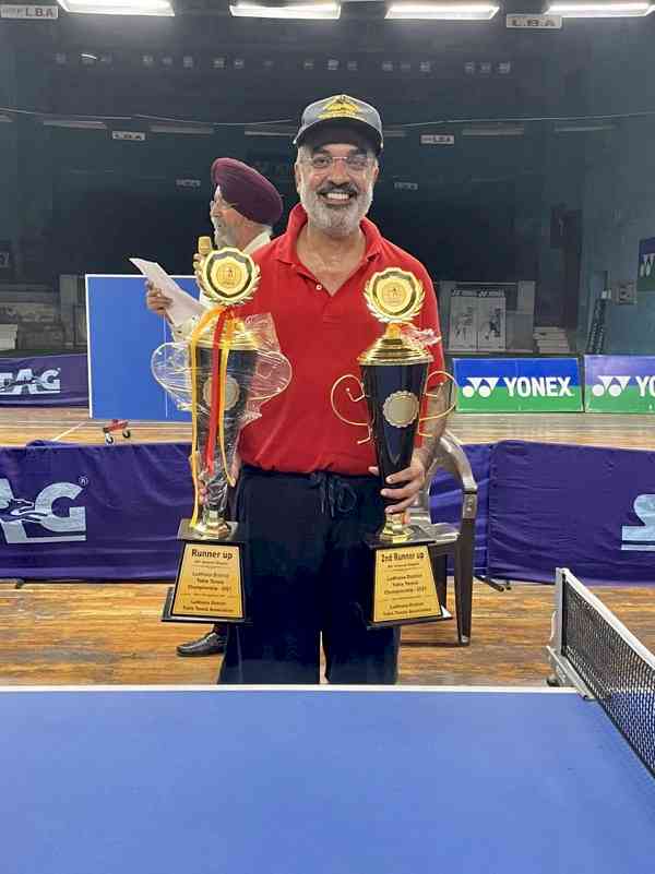 Eminent Orthopaedic Surgeon Dr Harpreet Gill wins two trophies at Ludhiana District Table Tennis Meet